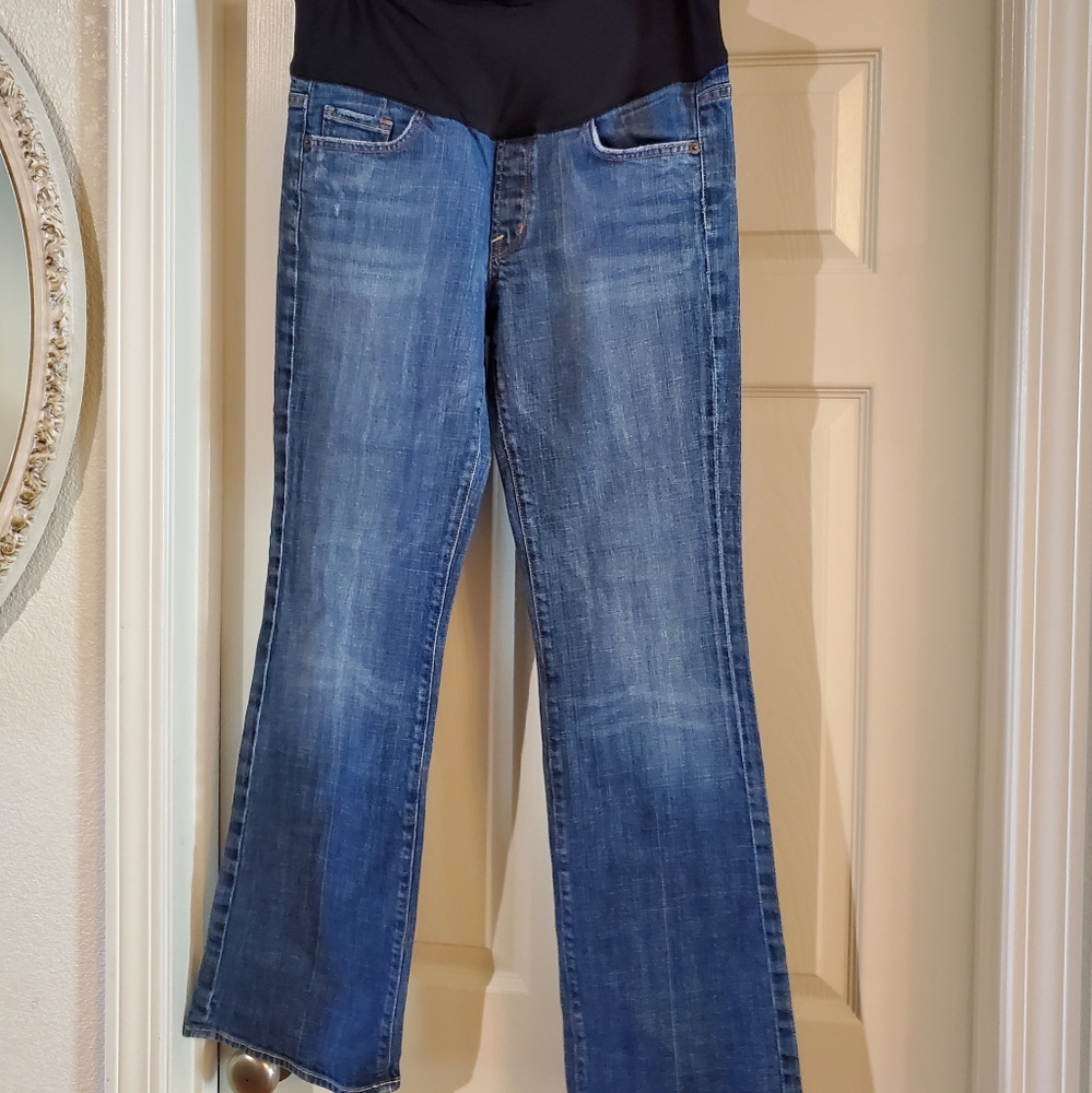 Citizens of Humanity short maternity jeans are a size 32.